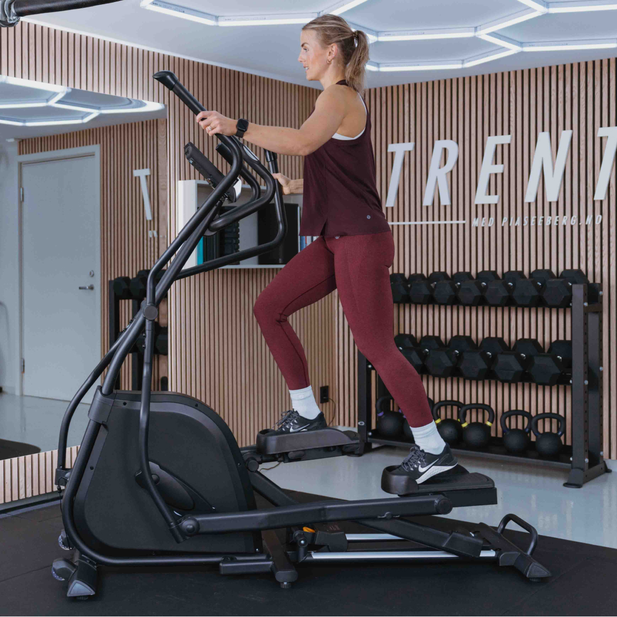 Premium FC BT Crosstrainer